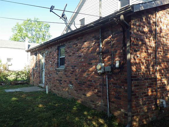 3rd image of 71 NW East St