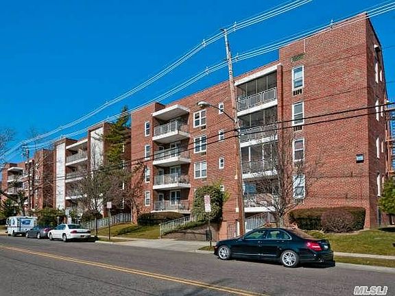 4th image of 100 Brooklyn Ave APT 1S