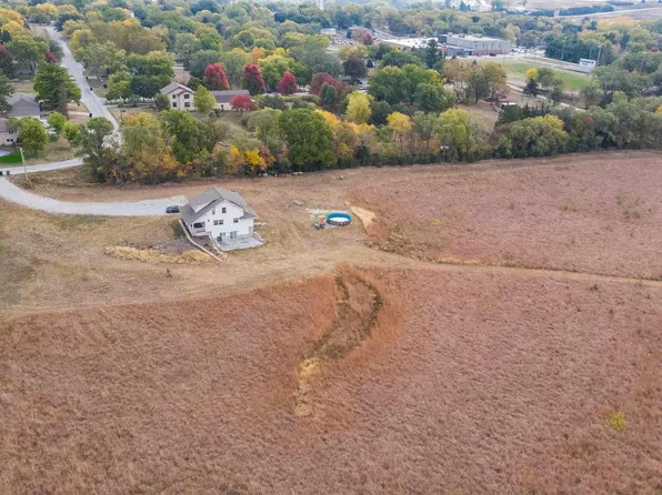 713 I St, Palmyra, NE 68418