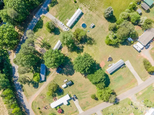 142 & 146 Delaware Rd, Statesville, NC 28625