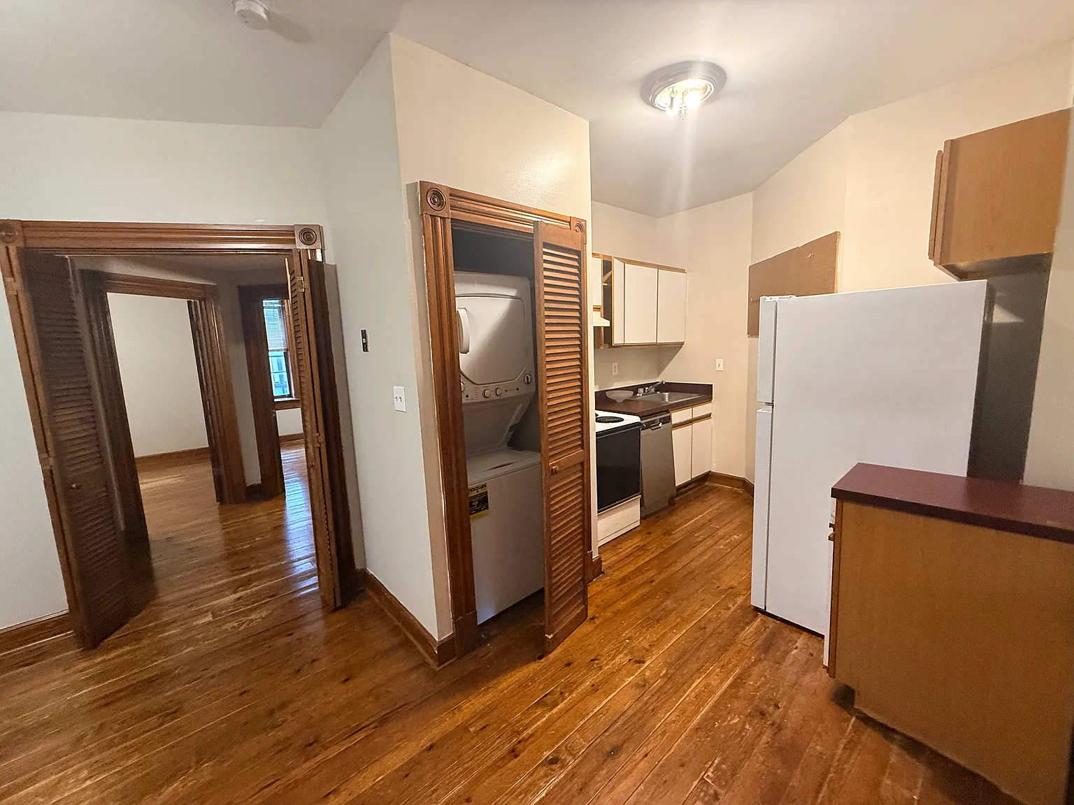 2 bed, 950 sqft, $1,399 — Photo 4