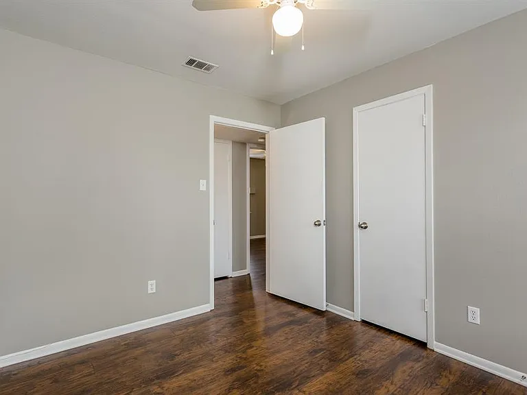 9731 Courben Ln — Photo 11