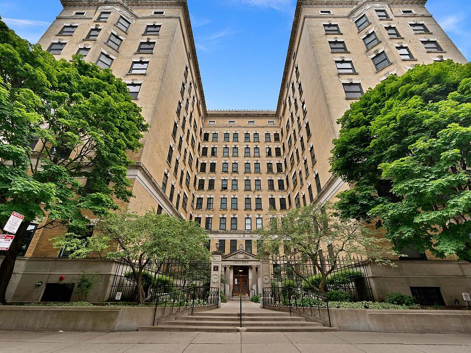 1st image of 559 W Surf St APT 306