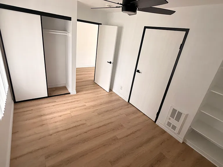 Salt & Vine Oceanside Apartments — Photo 12
