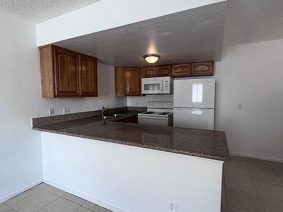 2nd image of 803 Palo Verde Dr APT A