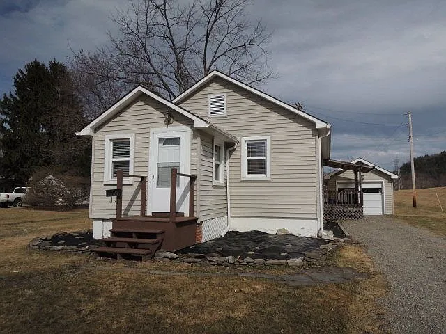 64 Westmont Ave photo 1