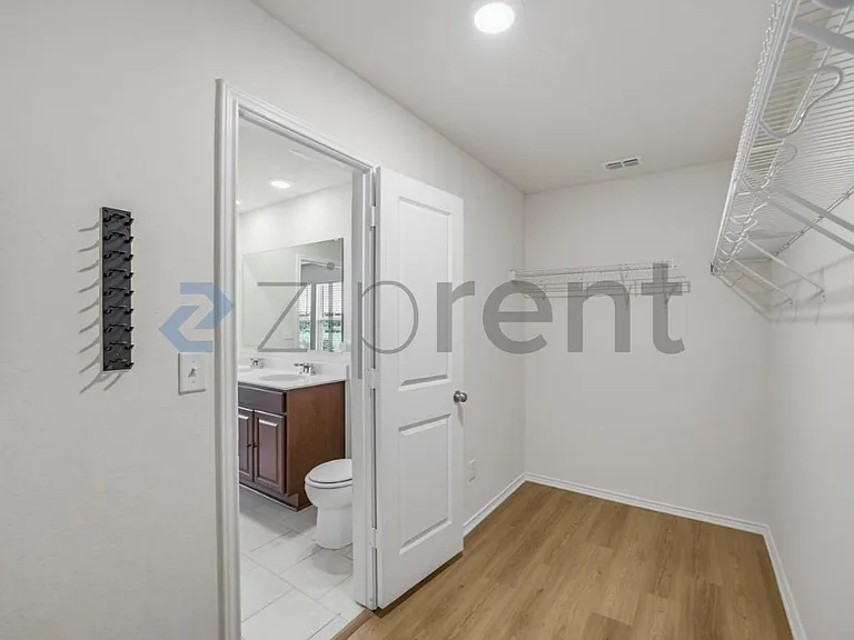 7231 Tradinghouse Ln — Photo 30