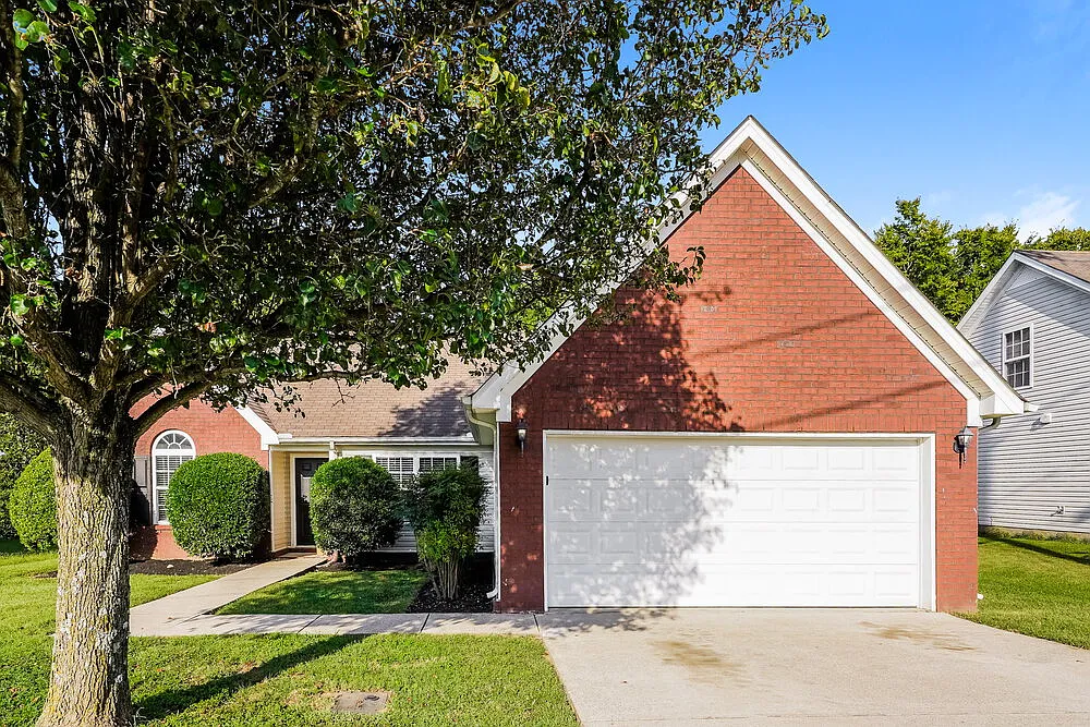 3 bed, 2.0 bath, 1507 sqft, $2,075 — Photo 1