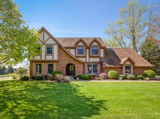 41W065 Palomino Dr, St Charles, IL