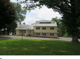 42 Delaware Ave, Ewing, NJ 08628