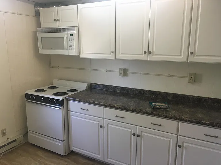2756 N Farwell Ave #3 — Photo 6