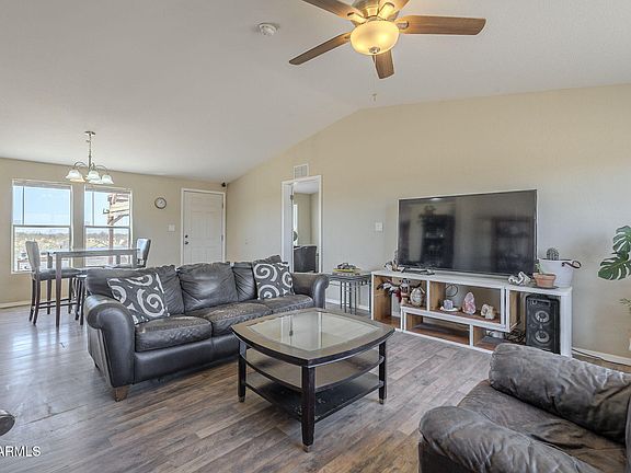 4th image of 10209 N BELLROSE Street