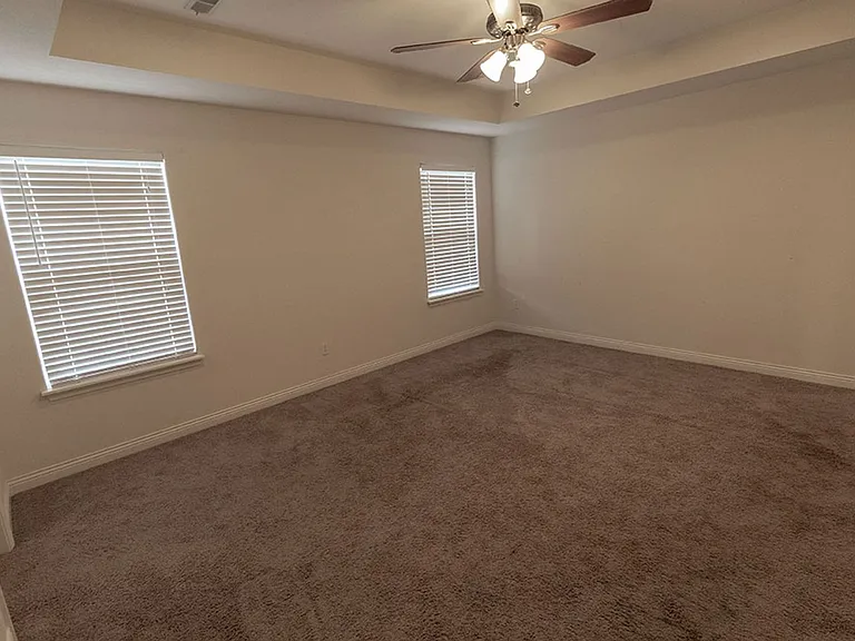 2807 Amberwood Ct — Photo 13