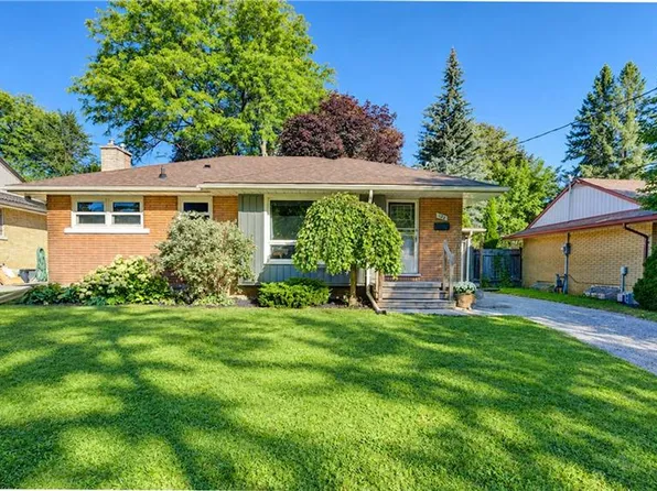 122 Brandon Ave, Kitchener, ON N2M 2J5