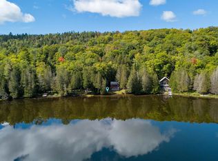 926 Center Pond Rd, Newark, VT 05871
