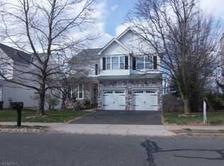 15 Purcell Rd E, Bridgewater, NJ 08807