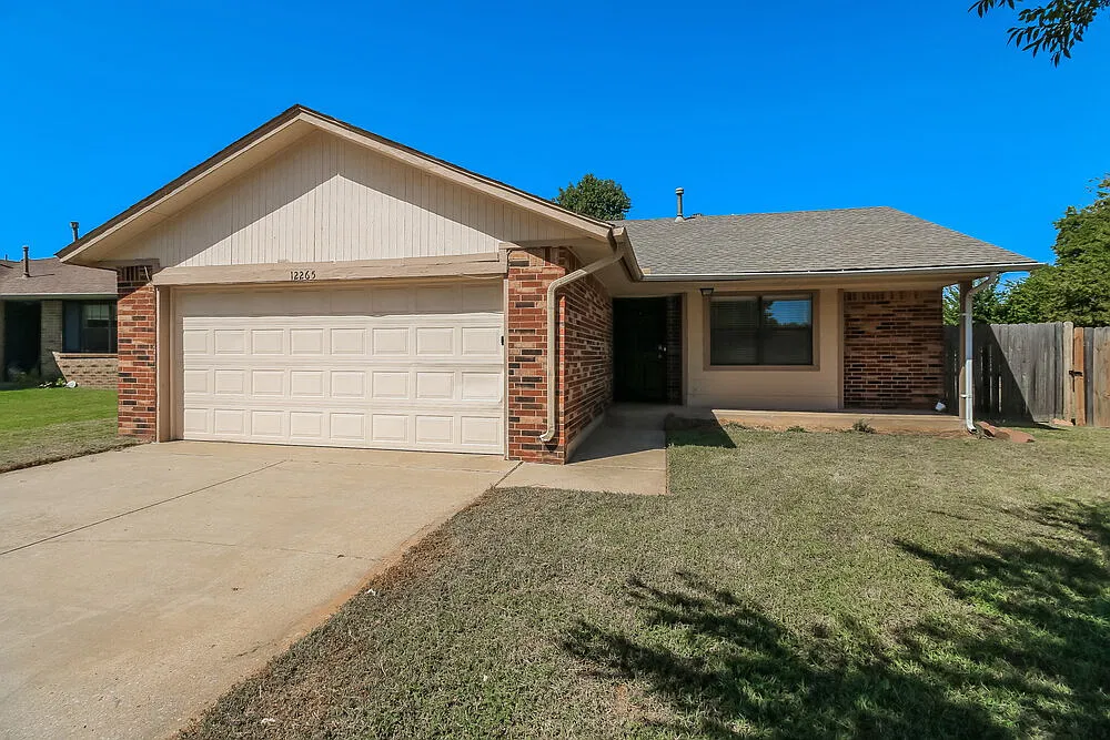 3 bed, 2.0 bath, 1213 sqft, $1,415 — Photo 3