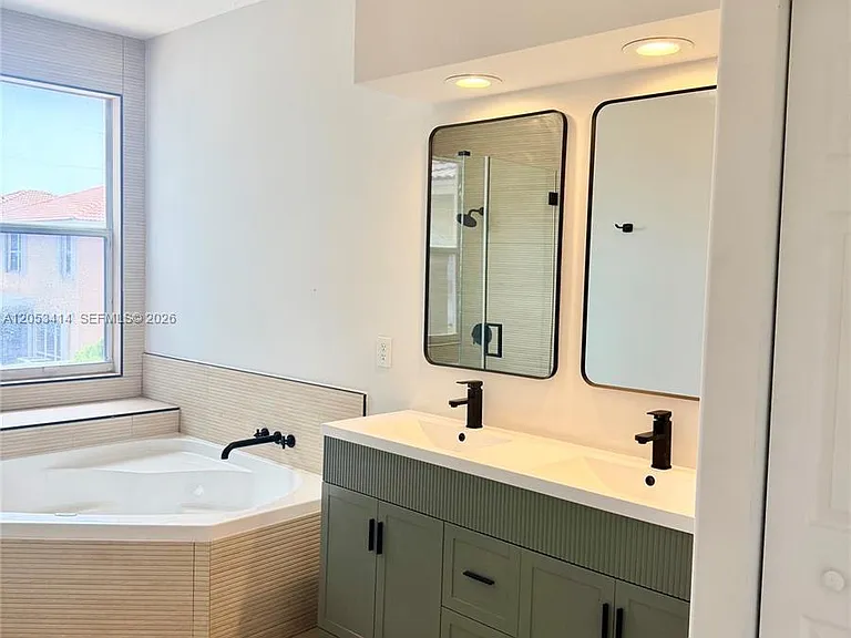 4946 SW 38th Way — Photo 40