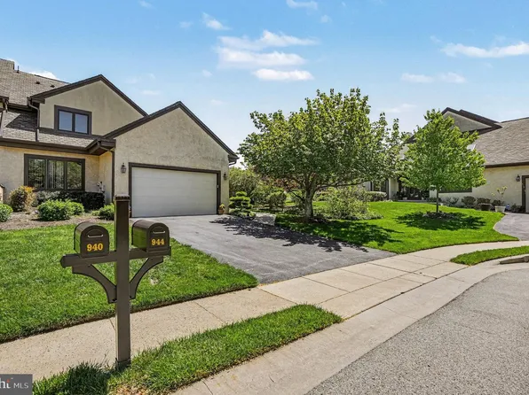 944 Hedgerow Ct, Blue Bell, PA 19422