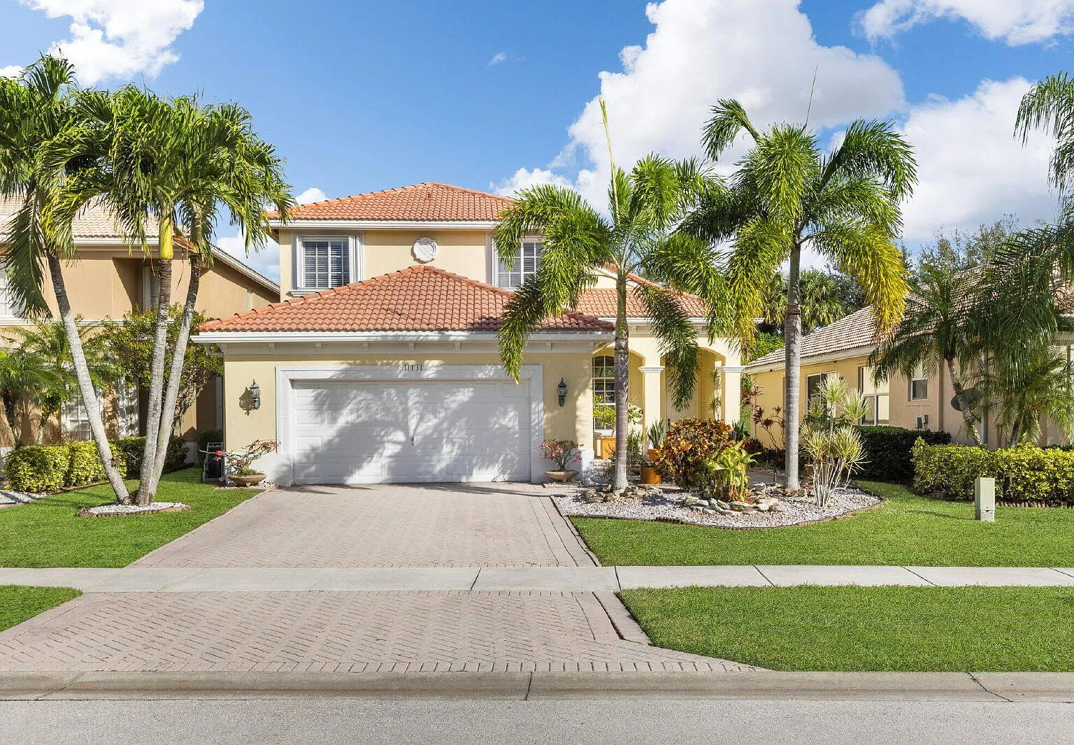 4 bed, 3.0 bath, 2058 sqft, $4,950 — Photo 1