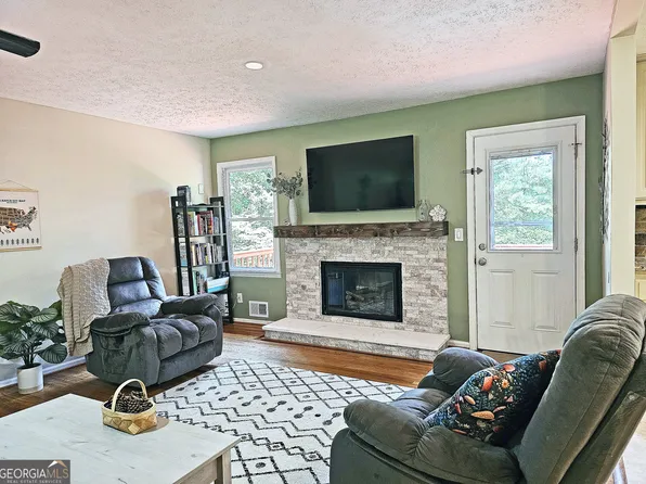 6683 Kellogg Dr, Acworth, GA 30102
