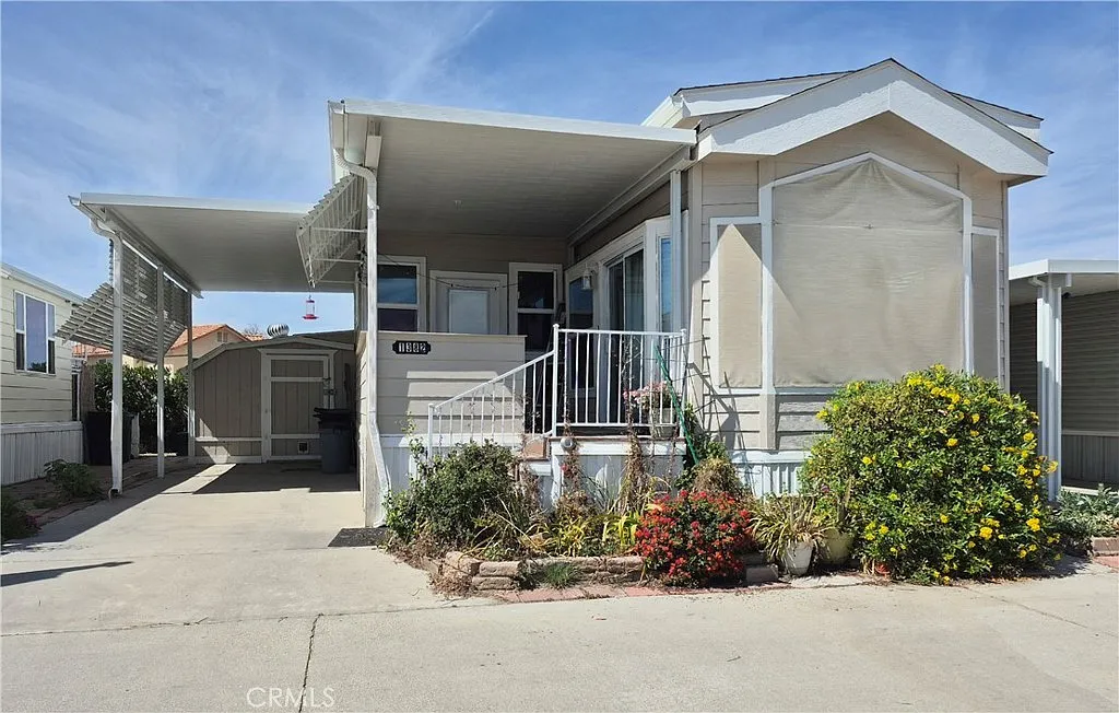 Building Photo - 1382 Western Dr