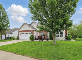 1663 Sweetgum Dr, Greenwood, IN