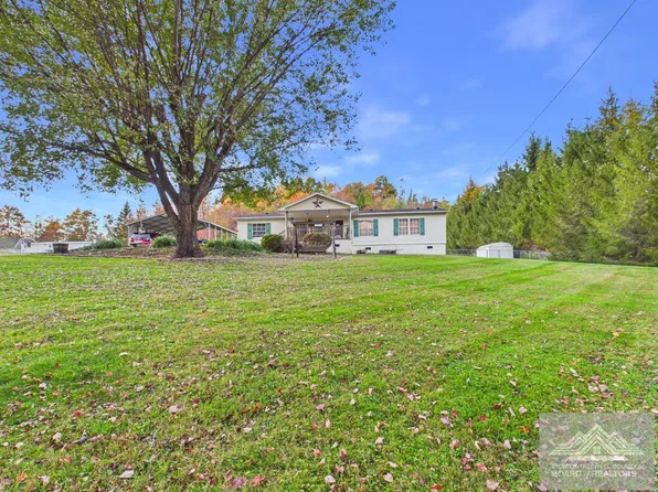 1029 Broadway Rd, Pipestem, WV 25979
