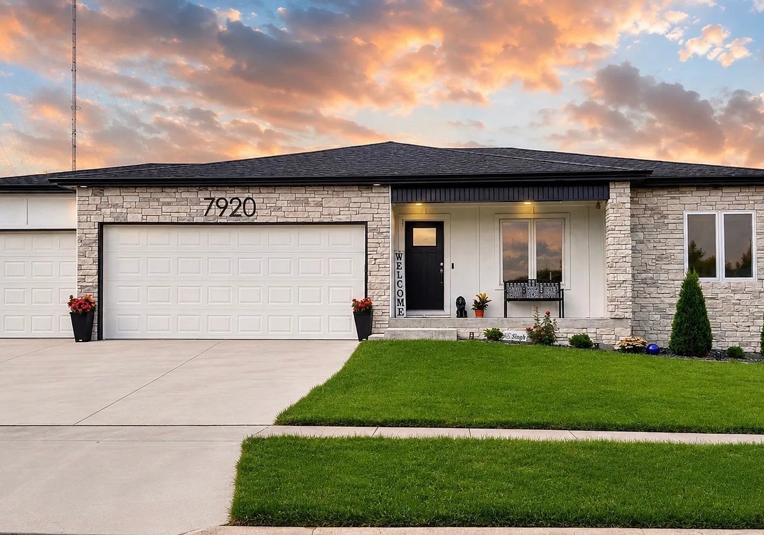 3 bed 2 bath 1 year old house in SE Lincoln — Photo 1