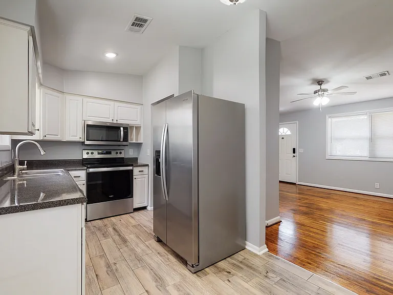 6017 Baltic Dr — Photo 9