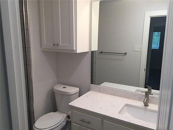 4th image of 334 Birchwood Dr