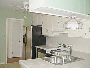 Plenty of Cabinet and Counter Space