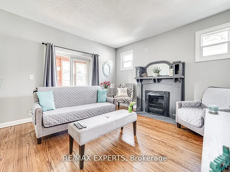 98 Elgin St E #1 — Photo 5