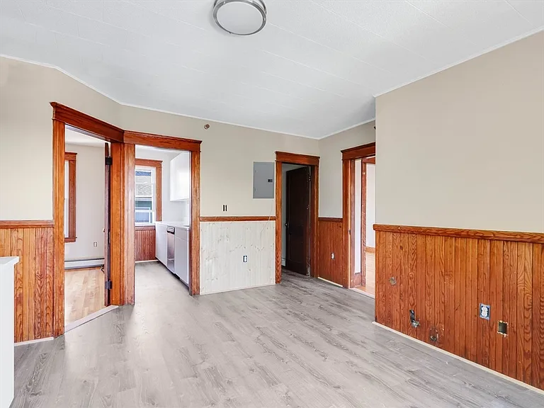 4 Glade St #3 — Photo 11