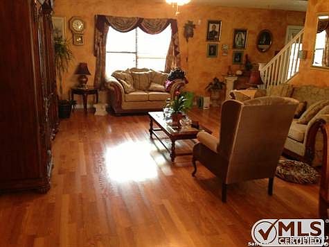 5th image of 1738 Richland Hills Dr