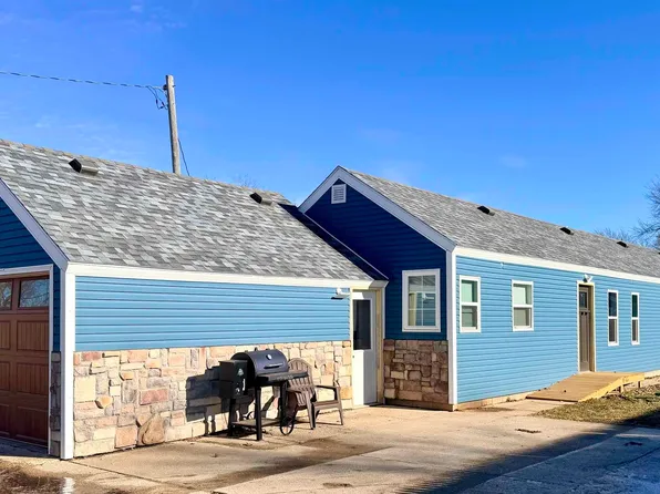 303 Lakeshore Dr, Lakeside, IA 50588