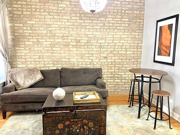 4th image of 4014 N Albany Ave APT 2B