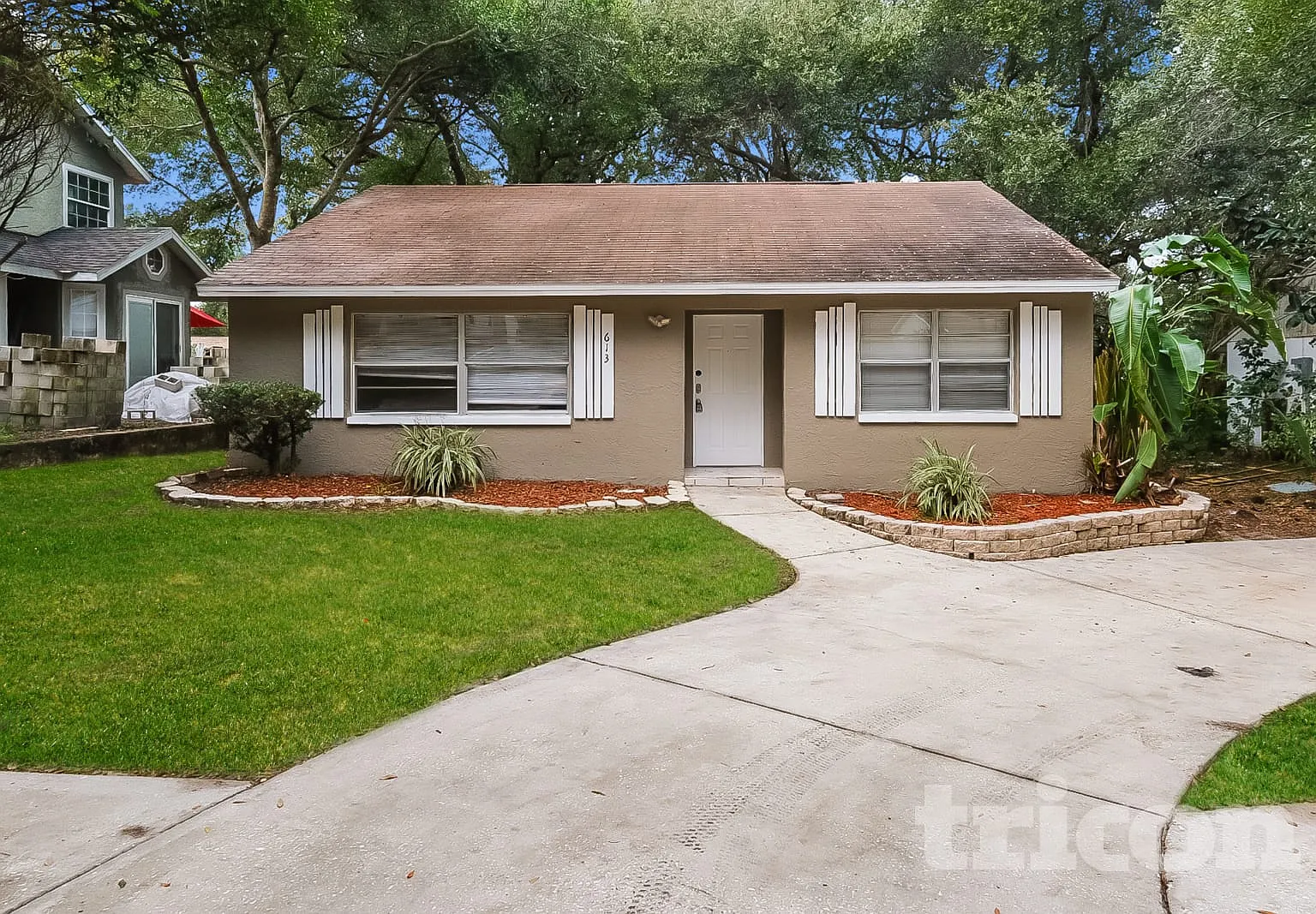 613 Boston Street Tarpon Springs FL — Photo 1