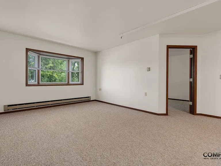 610 Gray St Apartments — Photo 22