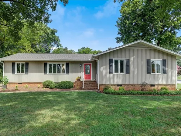 5100 Ellenwood Dr, Greensboro, NC 27410