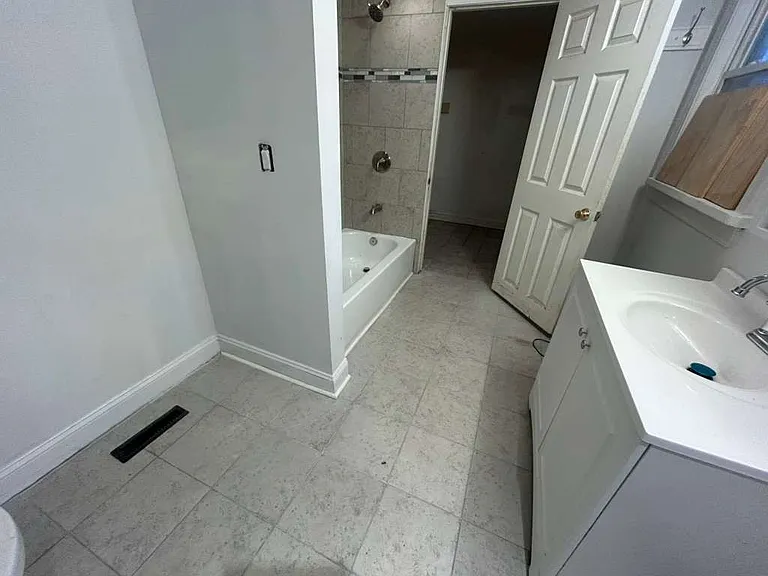 4163 Ridge Ave #1 — Photo 5