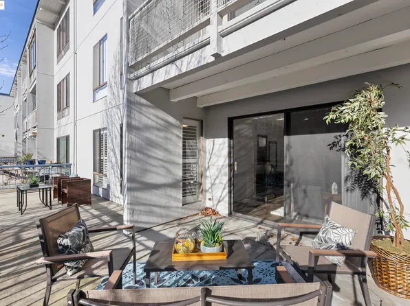 8 Commodore Dr #C261, Emeryville, CA 94608