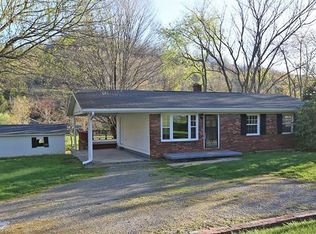 98 Floyd Dr, Canton, NC 28716