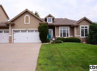 18112 C St, Omaha, NE 68130