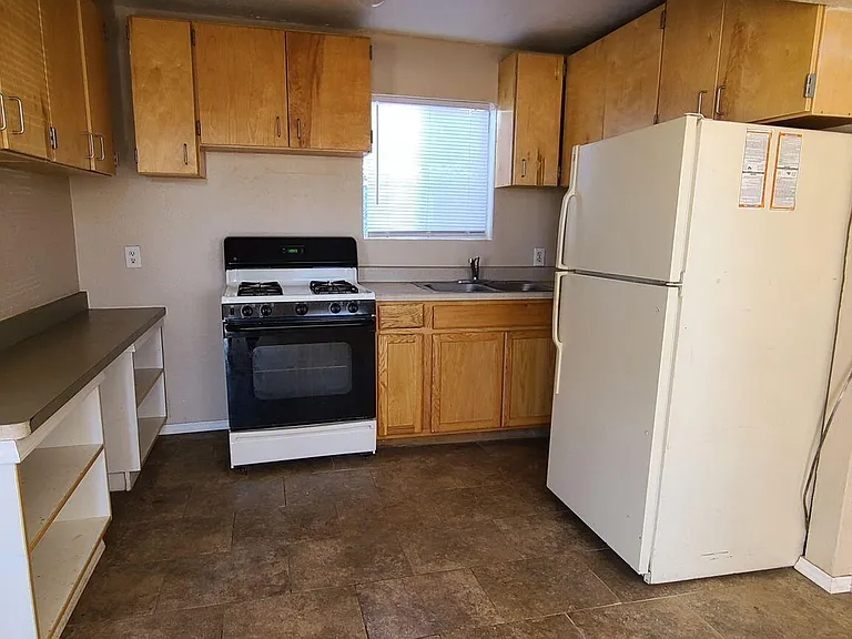 8817 Lawson St #B — Photo 2
