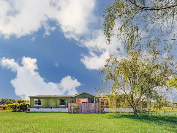 333 County Road 4923, Dayton, TX 77535