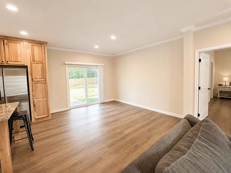52525 Day Rd — Photo 3