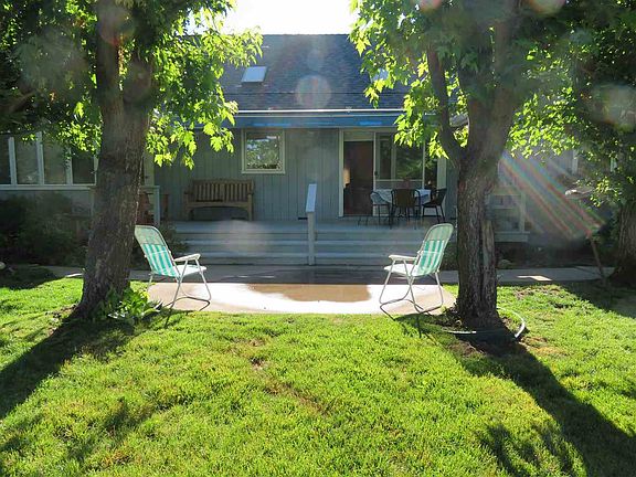 4th image of 1190 Sunset Dr