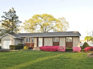 405 Tree Rd, South Setauket, NY 11720