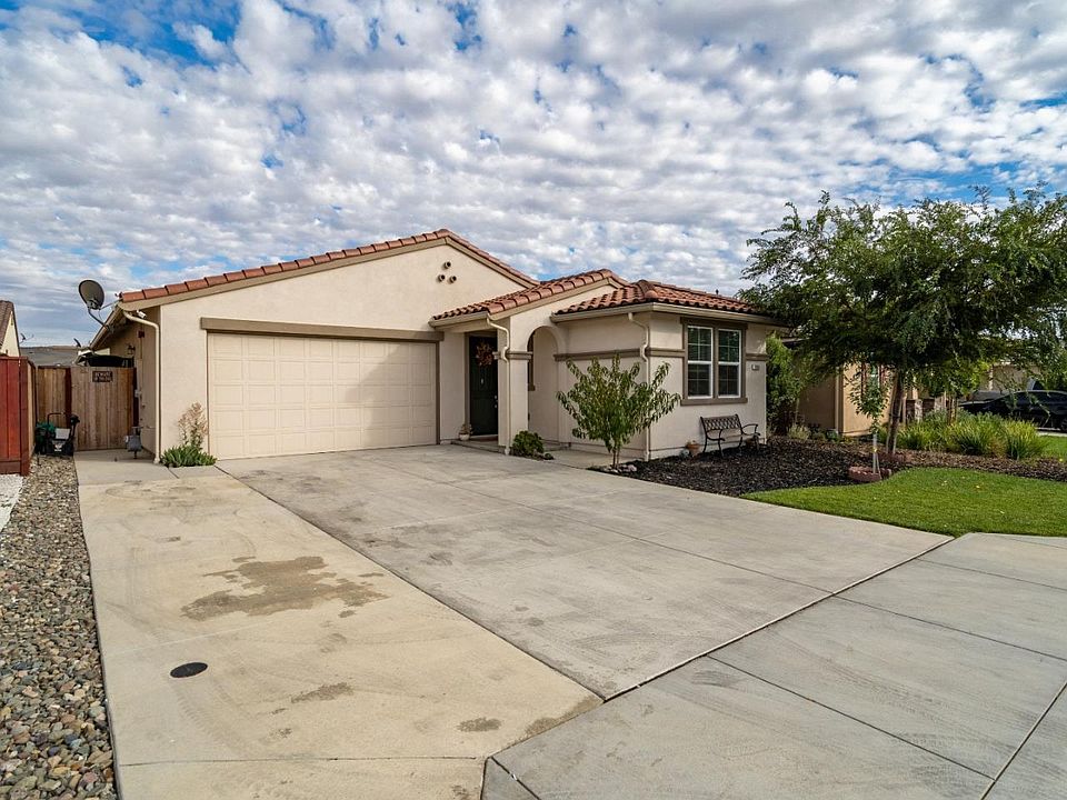 1st image of 2855 Walker Way